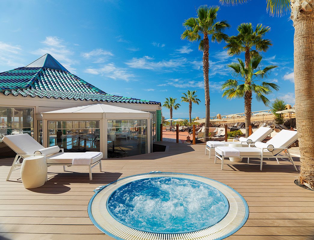 Jacuzzi at H10 Sentido Playa Esmeralda