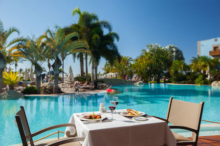 Alpendre Pool Bar at Lopesan Villa del Conde