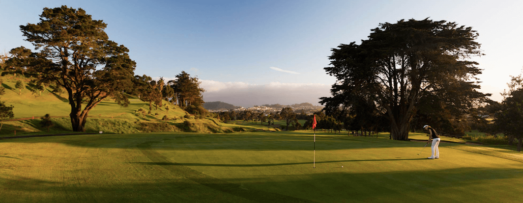 Real Club de Tenerife: putting on the green